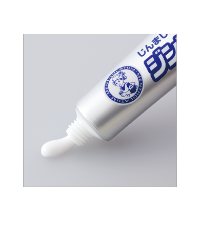 White Jinmart cream coming from its tube