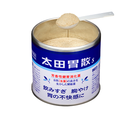 太田胃散S罐內藥粉與量匙外觀,照片不是一次服用量示範