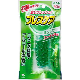 日本小林製藥BreathCareブレスケア薄荷味50粒完整綠色外包裝,內為配水吞服的清涼膠囊食品